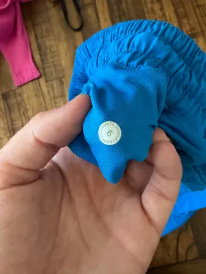 Lululemon Shorts Hotty Hot thumbnail 4