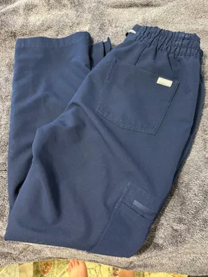Dowa FIGS High-Waisted Scrub Pants thumbnail 3