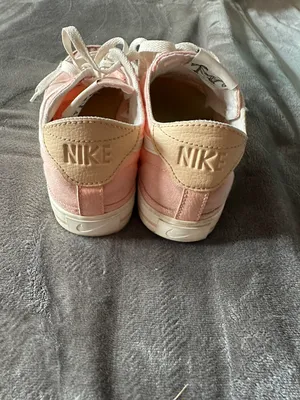 SB Sneakers thumbnail 2