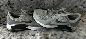 3001. Nike Air Max excee women sz 8.5 Gray thumbnail 1