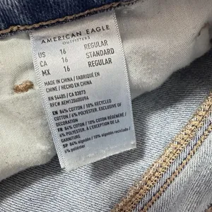 American Eagle Jeans Womens Mom Distressed Holes In Knees High Rise Size 16R thumbnail 6
