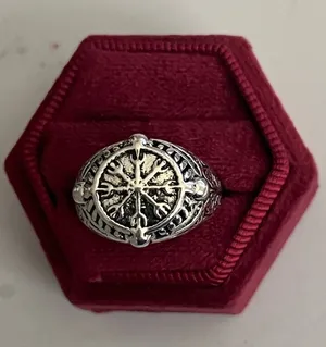 Antique Design Stainless Steel Silver Embellished Ring Size 7 thumbnail 1