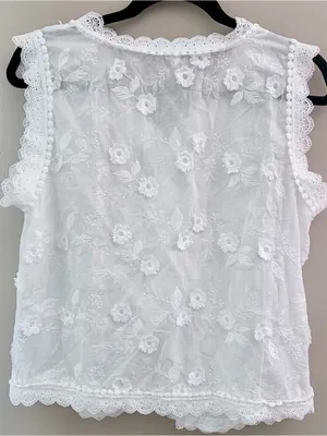 Boutique White Lace Embroidered Button Front Sleeveless Top Large thumbnail 5
