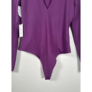 Aritzia Babaton NEW Contour Dewberry Purple Mauve Bodysuit V‎ Neck Long Sleeve L thumbnail 3