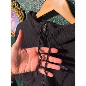 Patagonia Black Quilted Full Zip Hoodie Sz Small thumbnail 3