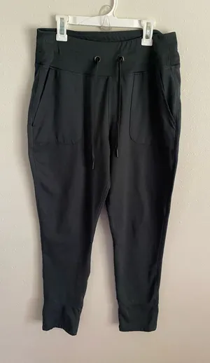 Maurices Jegging Pants Size M thumbnail 1