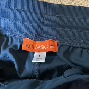 Koi Basics Women Navy Blue Petite Flare Scrub‎ Pants Size Small Medical thumbnail 4