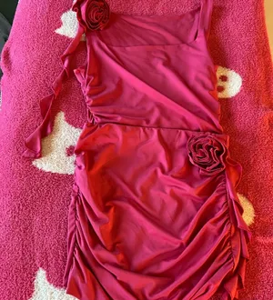 White Fox Elegant Red Sleeveless Dress with Floral Accents thumbnail 1