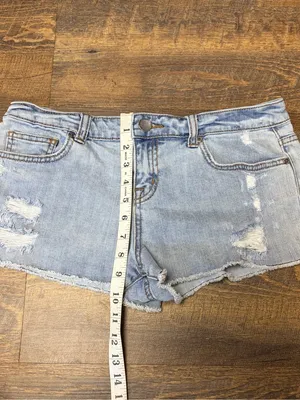 Victorias Secret Low Rise Boyfriend Denim Jean Shorts Womens 6 Blue Cutoffs Mini thumbnail 9