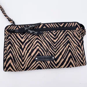 Vera Bradley Front Zip Slim Clutch Wristlet Wallet Zebra Print Quilted Cotton thumbnail 3