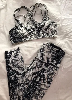 Victoria's Secret Sport Set thumbnail 1