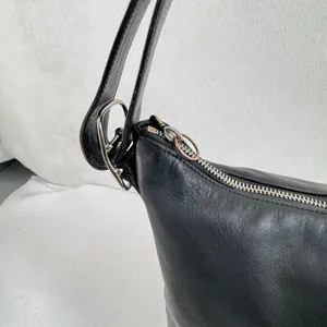 Coach Legacy Slim Duffle 9326 Black Leather Crossbody Shoulder Bag Vintage Y2K thumbnail 16