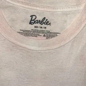 Barbie Size M Short Sleeve T Shirt thumbnail 10