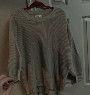 Hollister Cozy Beige Sweater thumbnail 1