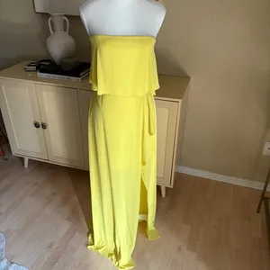 BCBGMaxAzria Felicity Chartreuse Yellow Chiffon Asymmetric Gown Maxi Dress‎ Sz 2 thumbnail 3