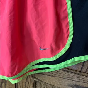 NIKE Dri-Fit Tempo 3” running race Shorts hot pink yellow black‎ women’s medium thumbnail 2