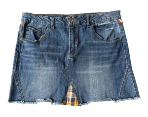 Dollhouse Denim‎ Mini Skirt with Plaid Inserts Frayed Hem Women's Size 15 thumbnail 1