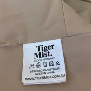 Tiger Mist Beige Tan Sleeveless Square Neck Pinstriped Crop Tank Top Size XS thumbnail 4