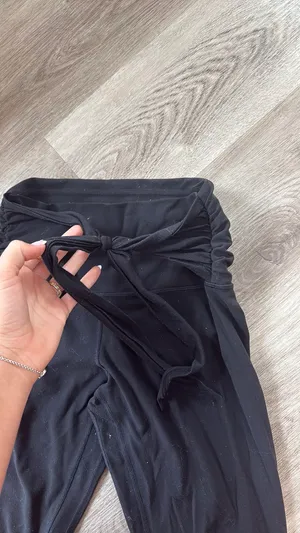 Black Lululemon leggings thumbnail 6