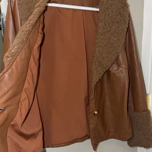 SheIn Faux leather/fur western honey Lainey Wilson/ Ella Langley vibes jacket M thumbnail 7