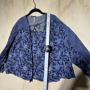 Free People Boho Floral Peasant Crop Top Women's M Blue Balloon Sleeve Blouse thumbnail 5