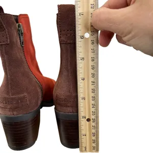Sorel Cate Waterproof Suede Ankle‎ Booties Colorblock Lug Sole Womens Size 6 thumbnail 4