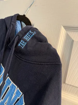 UNC Tar Heels Hoodie Blue Size L thumbnail 2
