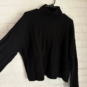 Madewell Small Black Wide Rib Knit Relaxed Mockneck Cashmere Wool Sweater thumbnail 3
