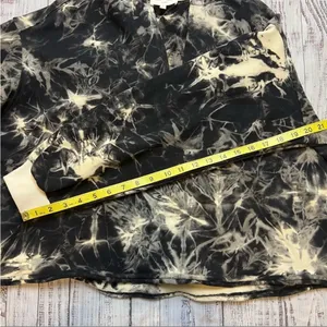 Bohme Black and Off White Tie Dye Oversized Crop Hoodie. Size Small. EUC thumbnail 13