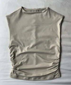 Abercrombie ruched top thumbnail 3