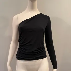 Abercrombie Long-Sleeve Slinky Jersey Asymmetrical Ruched Top - Black thumbnail 3