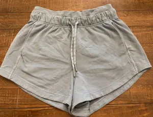 Lululemon Shorts thumbnail 1