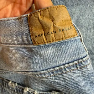 American Eagle Outfitters Baggy Jeans size 12 Light Blue Relaxed Jeans thumbnail 9