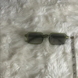Trendy Olive Sunglasses Green thumbnail 6