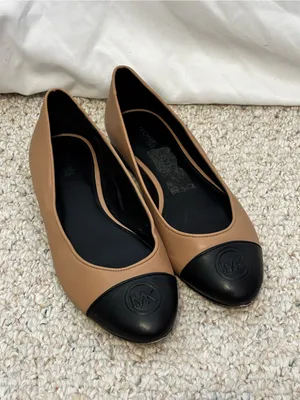 MICHAEL Michael Kors Dylyn Logo Ballet Flat Toffee Black size 9 thumbnail 2