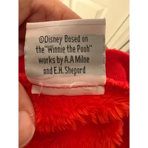 Disney's Winnie the Pool Christmas Sweatshirt Chenille Flleece‎ thumbnail 3