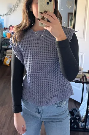 Universal Threads Knit Vest thumbnail 1