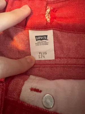 Levi's Red High-Rise Denim Shorts thumbnail 5