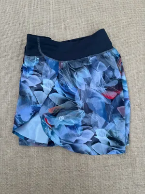 Lululemon Fast & Free High Rise 3” Women’s Floral Print Running Shorts Size 4 thumbnail 6