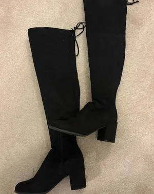 Black Knee-High Suede Boots Kelly&Katie Women’s size 7.5 thumbnail 1