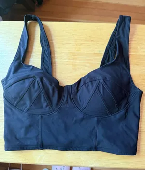 Women’s Fabletics Charolette low impact Black padded sports bra size‎ small thumbnail 1