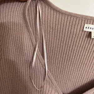 Aeropostale‎ Womens Ribbed Long Sleeve O-Ring V-Neck Crop Top Mauve Brown Small thumbnail 9