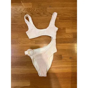 Strawberry Milk Mob Honeymoon One Piece Size Small‎ thumbnail 2