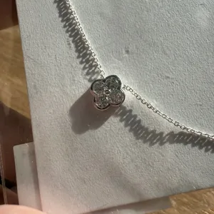 Electric Picks Camilla Necklace Silver Tone Crystal Flower Clover‎ Pendant NEW thumbnail 2