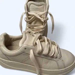 Zara Cream Leather Sneakers thumbnail 1