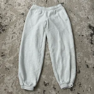 TNA Cozy Fleece Mega Fit Jogger Sweatpants Size XXS in Heather Gray thumbnail 2