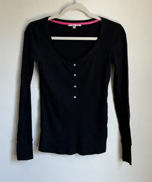 Victoria’s Secret Black Ribbed Pajama Top thumbnail 1