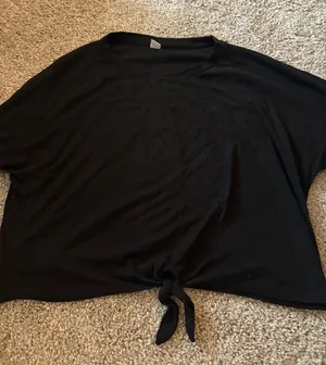Black Old Navy Active Tie Front Top thumbnail 1