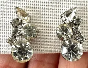 fantasy of jewels vintage rhinestone clip on earrings thumbnail 1