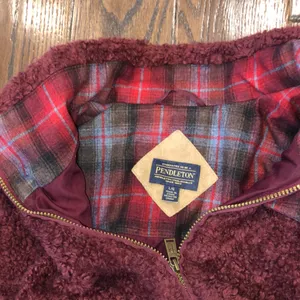 Pendleton burgundy fuzzy zippered fleece jacket size large thumbnail 5